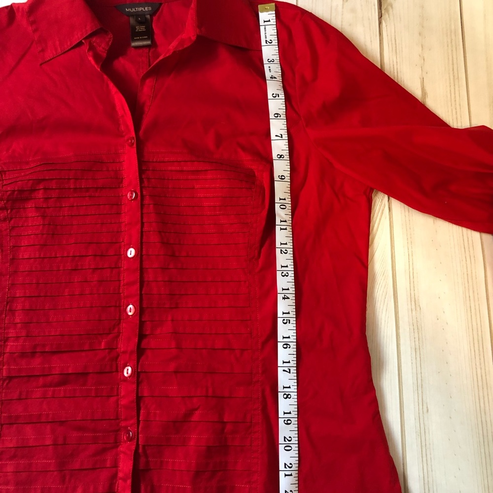 RED button up blouse - Picture 5 of 6